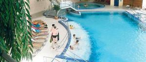 Badewelt mit Sole. Ruhe und Entspannung verspricht die Steintherme Bad Belzig. Doch noch kommen zu wenig Besucher.