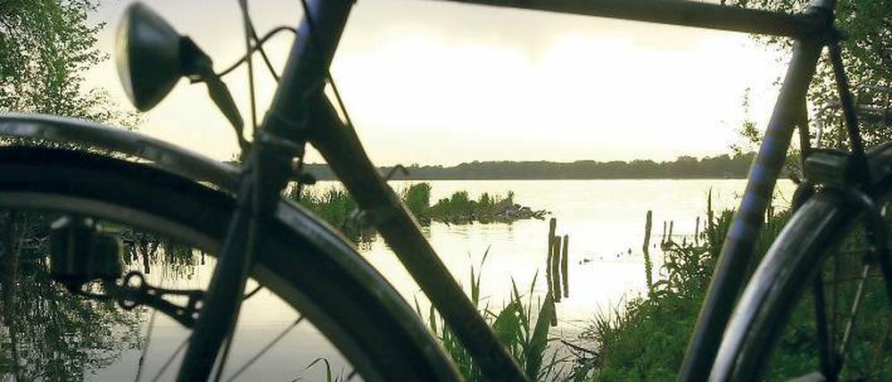 Würdiger Rahmen für den Schwielowsee. Allerdings kann es beim Radeln mittlerweile auch mal holprig werden.