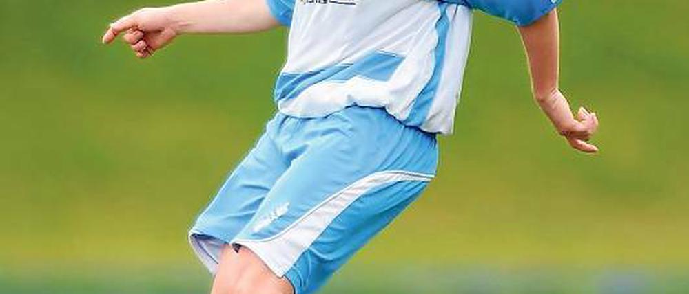 Letztmals am Ball. Zum Abschluss ihrer Kicker-Karriere will Madleen Wilder am Sonntag daheim mit Blau-Weiß Beelitz erneut den Landespokal gewinnen.