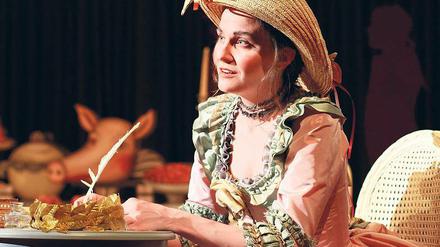 Intensiv und empfindsam. Alexandra Broneske spricht und spielt die Karschin als leidenschaftlich-schwärmerische Dichterin.
