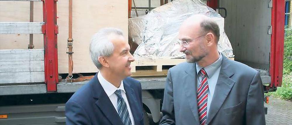 Abreise. GFZ-Chef Reinhard Hüttl (l.) und sein Dresdner Kollege.