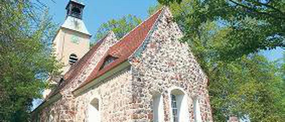 Fest gemauert: Die Dorfkirche in Ruhlsdorf.