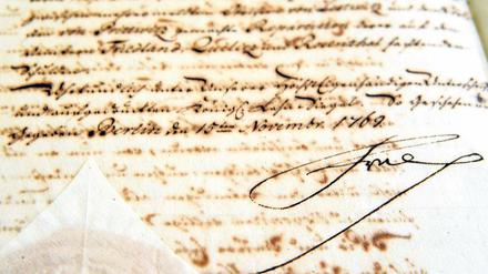 Schenkungsurkunde. Mit Originalunterschrift von Friedrich dem Großen.