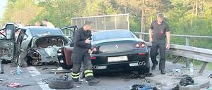 Massenkarambolage. Die Unfallstelle auf der Autobahn 9 bei Dessau-Roßlau.