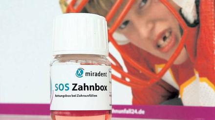 Kleines Glas, große Wirkung. Die Zahnbox soll ausgeschlagene Zähne retten.