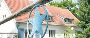 Zu billig verkauft. Die 112-Hektar-Immobilie Krampnitzer Kasernen ist mittlerweile 29 Millionen Euro wert – wurde aber wesentlich billiger an dubiose Geschäftemacher verkauft.