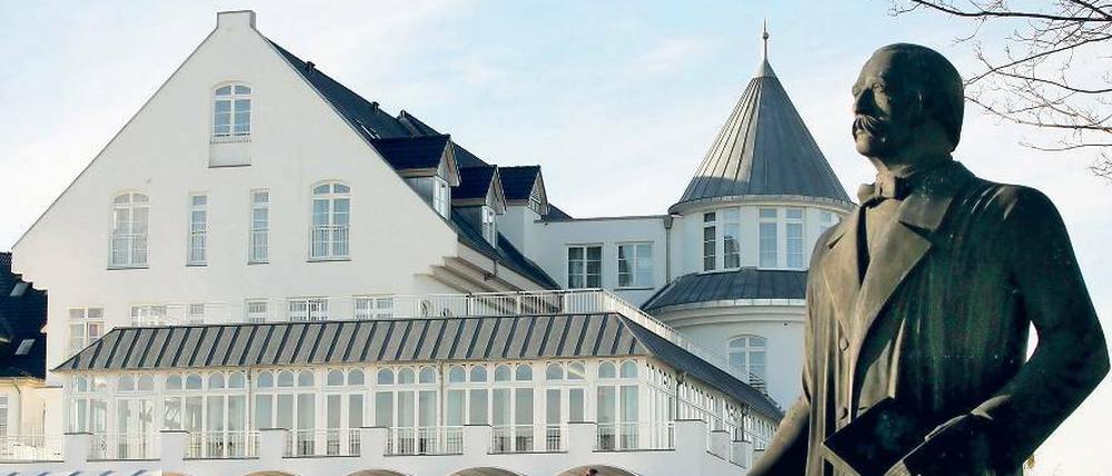 Mit 9,2 Millionen Euro gefördert: Das 2005 eingeweihte Resort am Schwielowsee – im Vordergrund eine Fontane-Skulptur.