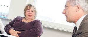 Justizopfer. Wegen Mordes war Monika de Montgazon 2003 zu lebenslänglich verurteilt worden. Rechts Ulrich Schellenberg, Vorsitzender des Berliner Anwaltsvereins.