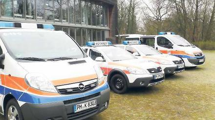 Gut gerüstet. Zwei Notarztwagen für Werder und Beelitz wurden übergeben.