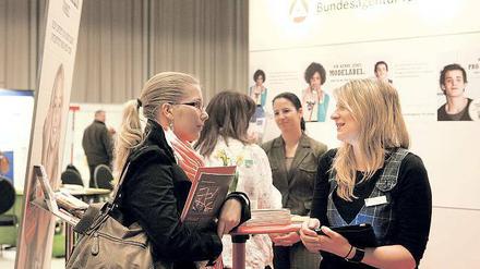 Fluglotse oder Bäckerlehrling? Bis Samstag 16 Uhr ist die Märkische Bildungsmesse in der Metropolis-Halle geöffnet. Jugendliche aber auch Ältere können sich dort informieren.