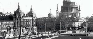 Zerstört. Die ehemalige Potsdamer Synagoge am Platz der Einheit (zwischen Hauptpost und Bürgerhäusern).