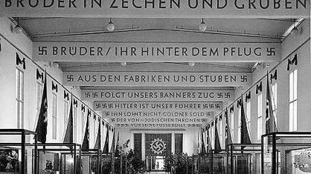 Außerordentlicher Betätigungsdrang. Eine DAF-Ausstellung 1938.