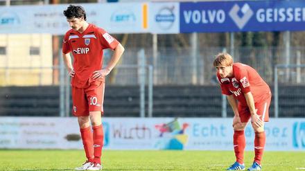 Große Enttäuschung. Dominik Stroh-Engel (links) und Matthias Rudolph konnten die Niederlage nur schwer verdauen. Bereits morgen Abend steht das nächste schwere Spiel gegen Kickers Offenbach an.