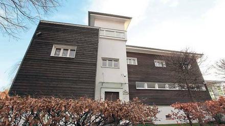 Vor dem Abriss. Das Haus Dietz in der Kurfürstenstraße, einst Wohnhaus des Architekten Heinrich Laurenz Dietz, soll einem mehrgeschossigen Wohnhaus weichen, einem „Klamottengebirge“, wie der Architekt Christian Wendland schimpft.