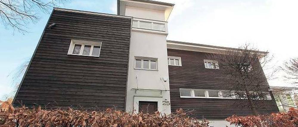 Vor dem Abriss. Das Haus Dietz in der Kurfürstenstraße, einst Wohnhaus des Architekten Heinrich Laurenz Dietz, soll einem mehrgeschossigen Wohnhaus weichen, einem „Klamottengebirge“, wie der Architekt Christian Wendland schimpft.