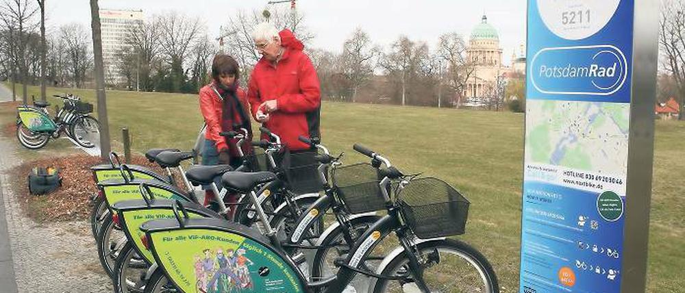 Registrieren, anrufen, losfahren. 23 Stationen und 200 Fahrräder gibt es.
