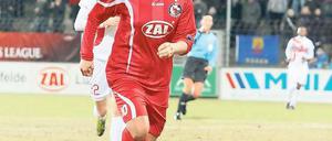 Auf dem Weg zum Tor. Patricia Hanebeck schoss das 1:0 für Turbine.