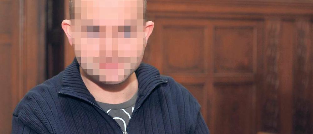 Reumütig. Der Berliner Autozündler André H. bat „ernsthaft um Vergebung.“