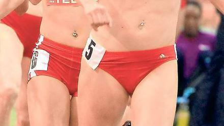 Zwillinge im Titelkampf. Diana (vorn) und Elina Sujew (dahinter) laufen für Potsdam am Samstag erstmals bei den Deutschen Cross-Meiserschaften.