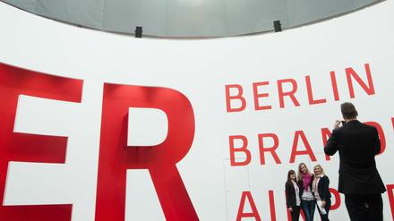 Der Stand des Flughafens Berlin Brandenburg (BER) am Mittwoch (07.03.12) auf der Internationalen Tourismusboerse (ITB) in Berlin.