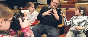Fachsimpeln. Junge Filmfans interviewten Oscar-Preisträger Ruzowitzky.
