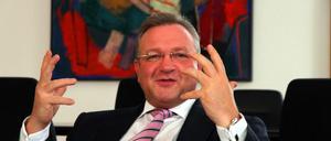 Seit Dezember im Amt: Frank Henkel beim Interview in seinem Amtszimmer. -