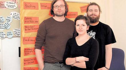 Keine hierarchischen Strukturen. Kulturreferentin Claudia Fortunato vom AStA der Uni Potsdam und Öffentlichkeits-Referent Daniel Sittler (r.) sowie der Experte für Hochschulpolitik Steffen Brumme (l.).