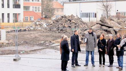 Weg mit dem Schutt: Die Baugemeinschaft will sofort loslegen.