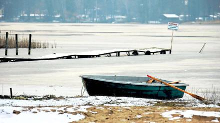 Still ruht der See. Mit der Einigung zwischen Brandenburg und dem Bund über den Paketverkauf kehrt Ruhe an den Ufern – wie hier am Mellensee – ein. Jahrelang hatte Initiativen gegen die ursprünglich geplante Seenprivatisierung protestiert.