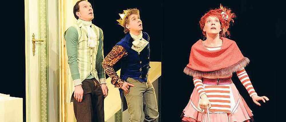 Verloren im Schloss. „Der Diener und sein Prinz“ mit Nadine Boske, Julian Trostorf und Peter Wagner (v.r.).