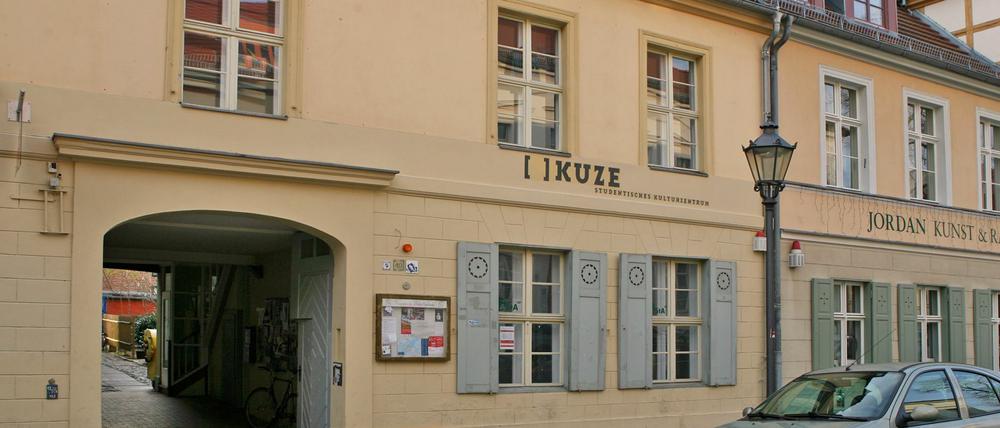 Studentenwerk will KuZe kaufen.