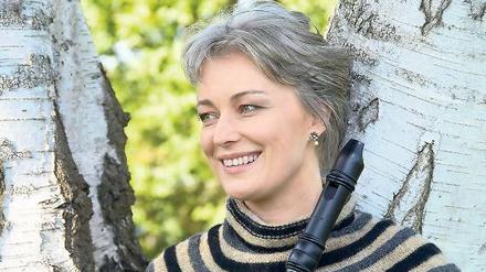 Ihr folgt die treue Fangemeinde. Die dänische Blockflötistin Michala Petri.