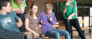 Voll dabei. Helmholtz-Schüler bei der Musical-Probe.