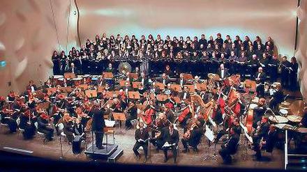 Geballte Kraft. Campus Cantabile und Sinfonietta Potsdam, Chor und Orchester der Universität Potsdam, im Nikolaisaal.