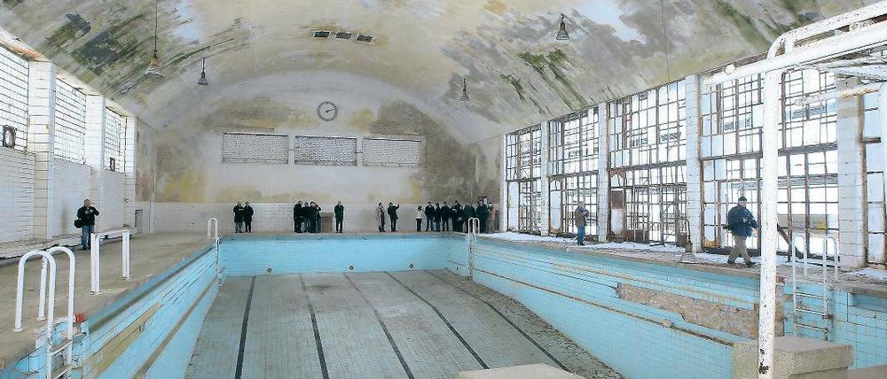 Bald Originalzustand. Die Schwimmhalle wird restauriert.