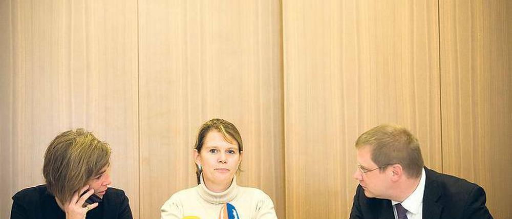 Aus besseren Tagen: Das saßen sie noch in trauter Gemeinsamkeit als Opposition zusammen im September 2010: Grüne-Fraktionsvize Marie-Luise von Halem, CDU-Fraktionschefin Saskia Ludwig und der Vorsitzende der FDP-Fraktion, Andreas Büttner.