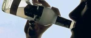 Bleibt ein Problem: Starker Alkoholkonsum von Jugendlichen.