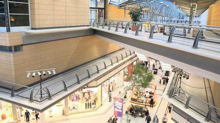 Erster Schritt in die zweite Etage. Der Bauausschuss stimmte der geplanten Erweiterung des Stern-Centers zu. In bislang leer stehenden Flächen wollen die Betreiber unter anderem einen Bio-Supermarkt und Gastronomieangebote unterbringen.