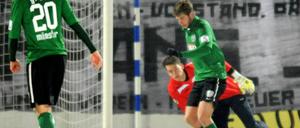 Marco Königs (re., Münster) erzielt das Tor zum 0:2 für den SC Preußen Münster beim SV Babelsberg 03.
