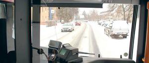 Durch die Orte statt auf direktem Wege: Der Schönefeld-Bus wird die Bahnanbindung kaum ersetzen können.