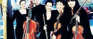 Frauenpower. Das Padme Quintett um die Cellistin Leslie Riva-Ruppert (2.v.l.).