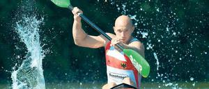 Sorgenkind Ellenbogen. Trotz seiner Beschwerden im rechten Arm blickt Potsdams Kanute Ronald Rauhe optimistisch in die olympische Saison. Jetzt trainiert er erst einmal drei Wochen in Südafrika.