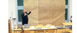 Komplexe Geschichte. Die fertige „Matrix“ zur bevorstehenden Schwimmbad-Entscheidung umfasst eine Tabelle mit 625 Positionen. Viele Teilnehmer waren angesichts dieses Ergebnisses skeptisch. Für den Samstag ist ein Zusatz-Termin anberaumt.