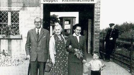 S-Bahnstation Düppel in den 50er Jahren. Bis zum Mauerbau wurde sie vor allem von Kleinmachnowern genutzt, 1980 geschlossen. Eine Voruntersuchung hat 2009 gezeigt: Die Wiederbelebung wäre mit der Station Dreilinden sinnvoll.