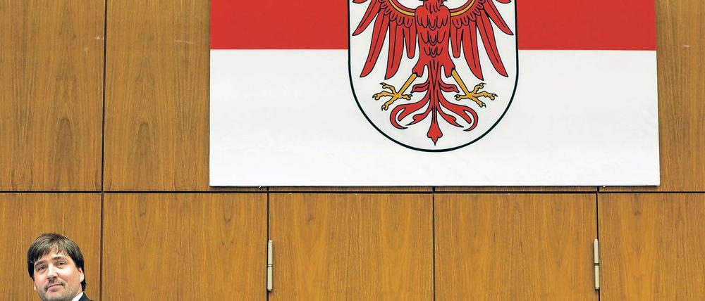 Unter Verdacht. Jetzt will die Staatsanwaltschaft Potsdam die Vorwürfe gegen den SPD-Landtagsabgeordneten Sören Kosanke wegen Wahlfälschung untersuchen. Den Vorsitz im Untersuchungsausschuss zur Krampnitz-Affäre will er trotzdem nicht ruhen lassen.