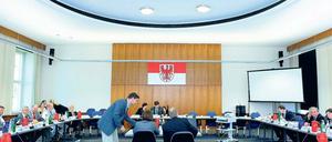 Im Untersuchungsausschuss des Landtages.