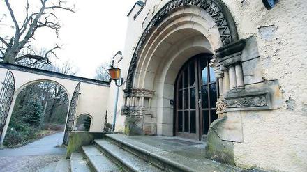 Der Putz beginnt zu bröckeln: Die Hakeburg wartet auf Nutzer.