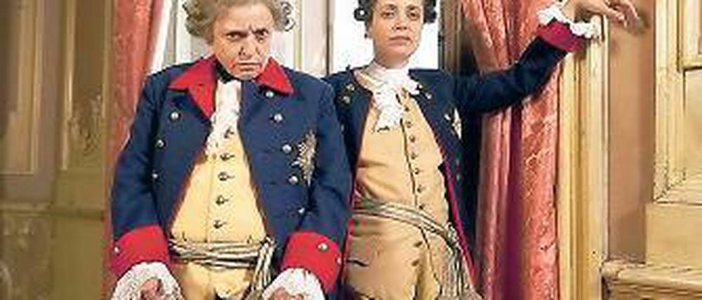 Alt und jung. Friedrich II. gespielt von Katharina und Anna Thalbach.