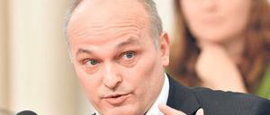 Klärungsbedarf. Brandenburgs Justizminister Volkmar Schöneburg (Linke) wird seine DDR-Doktorarbeit vorgehalten. In seiner 1987 verfassten Dissertation „Kriminalwissenschaftliches Erbe der KPD 1919 - 1933“ äußerte er sich zweideutig zur Todesstrafe.