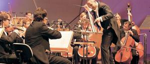 Augenzwinkernder Abschied von 2011. Es dirigiert Antonello Manacorda.